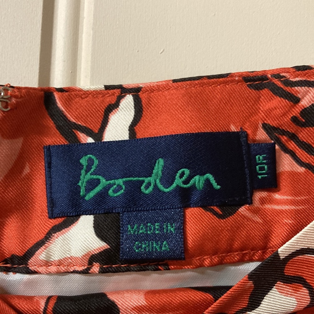 Boden Beautiful Silk Pencil Skirt Lined Pleats Floral Zipper Back Vent - Picture 2 of 6